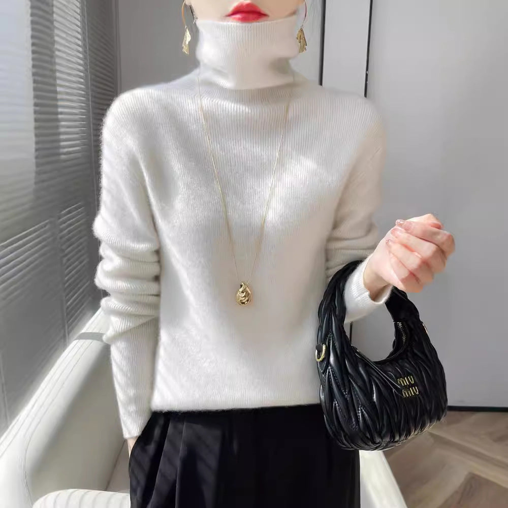 Women short-cut turtleneck sweater made of soft cashmere blend with narrow silhouette Chichicherry