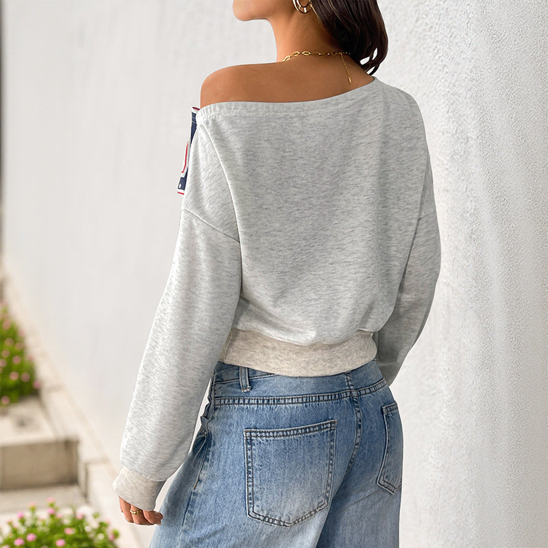 Women's casually cut off-shoulder cropped sweatshirt in vintage college look Chichicherry
