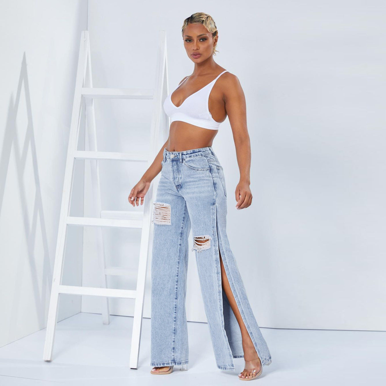 Ladies wide high-waist jeans with side leg slits, destroyed knee, and shaping waistband Chichicherry