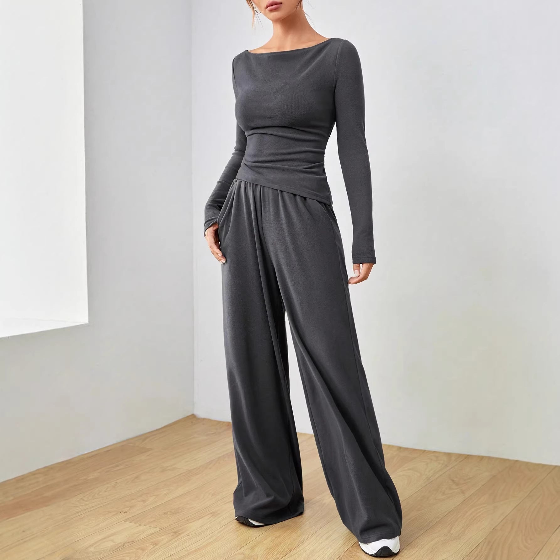 Women’s loungewear set made of softly falling jersey with a boat neckline, fitted long sleeve, and wide palazzo pants Chichicherry