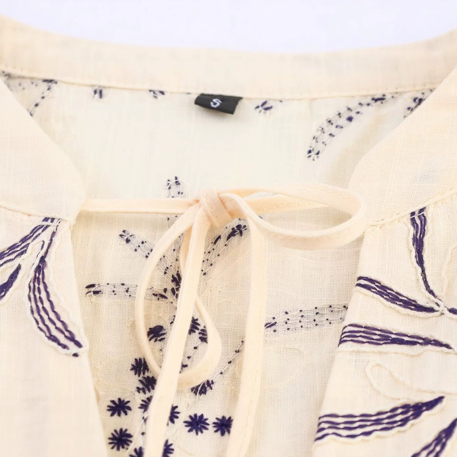 Women Lightweight Cotton Tunic with Embroidery, Tie Belt and Balloon Sleeves Chichicherry