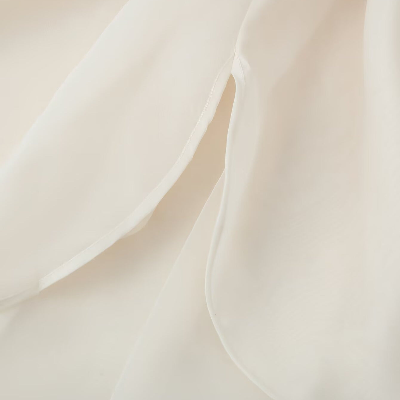 Women's sleeveless chiffon blouse with bow collar Chichicherry