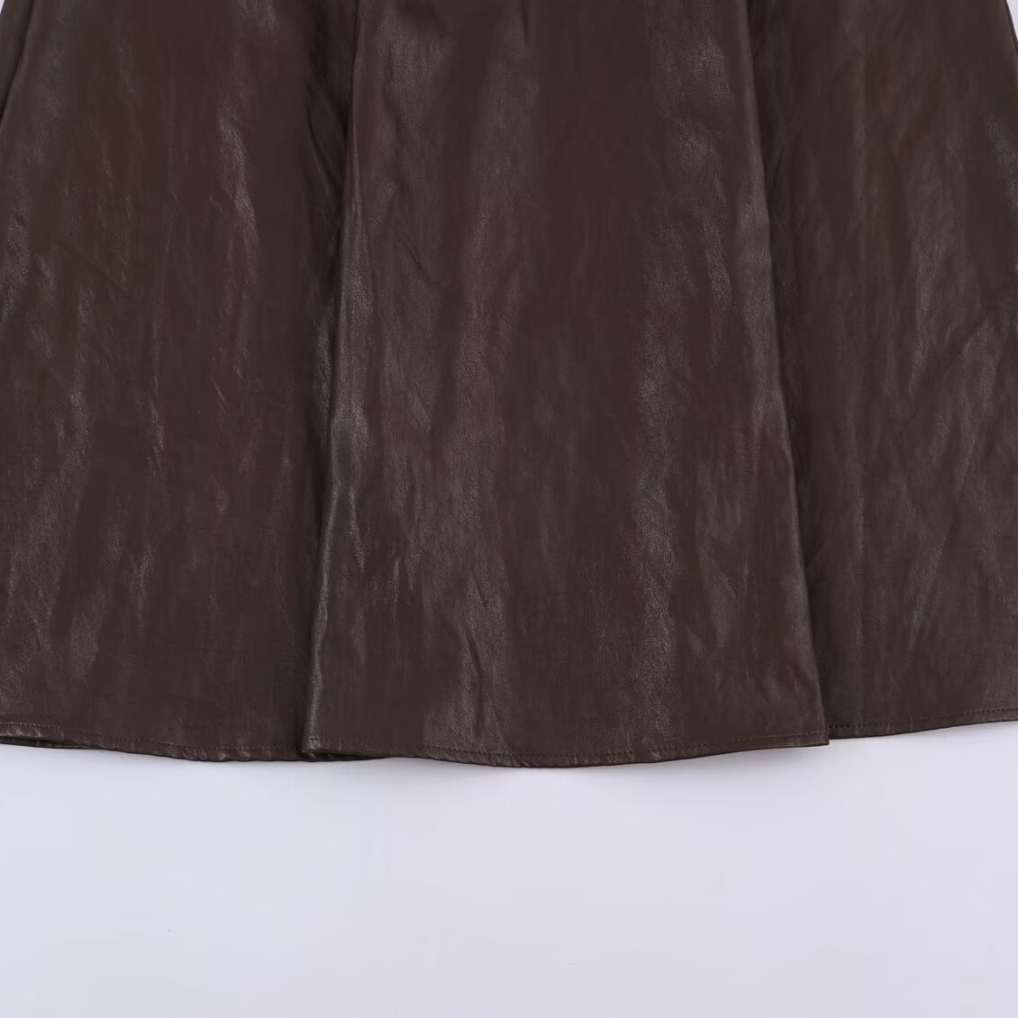 Women's midi skirt in leather look with high waist and flared cut Chichicherry