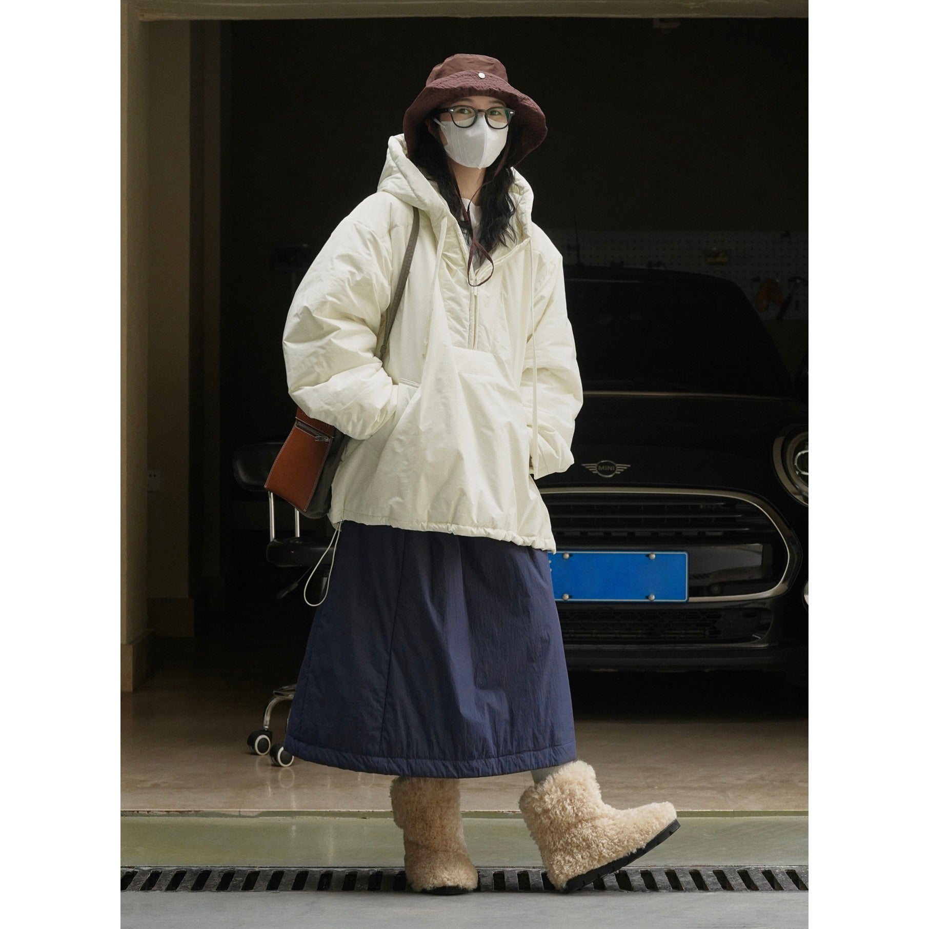 Women's Oversize Quilted Anorak with Hood and Kangaroo Pocket Chichicherry