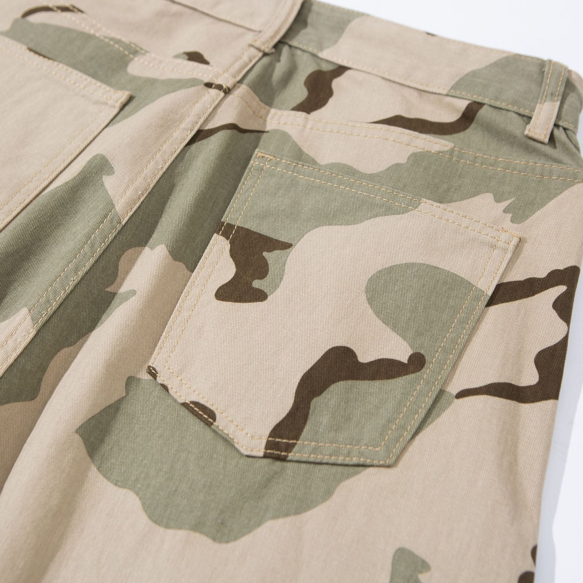 Women's Wide Cropped Cargo Pants in Camouflage Utility Look Chichicherry