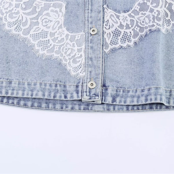 Women cropped denim jacket with lace trim and dropped shoulder Chichicherry