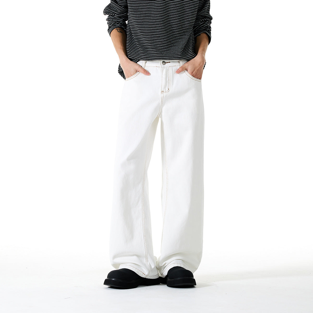 Women's Wide Cropped Jeans with High Waist and Contrast Stitching Chichicherry