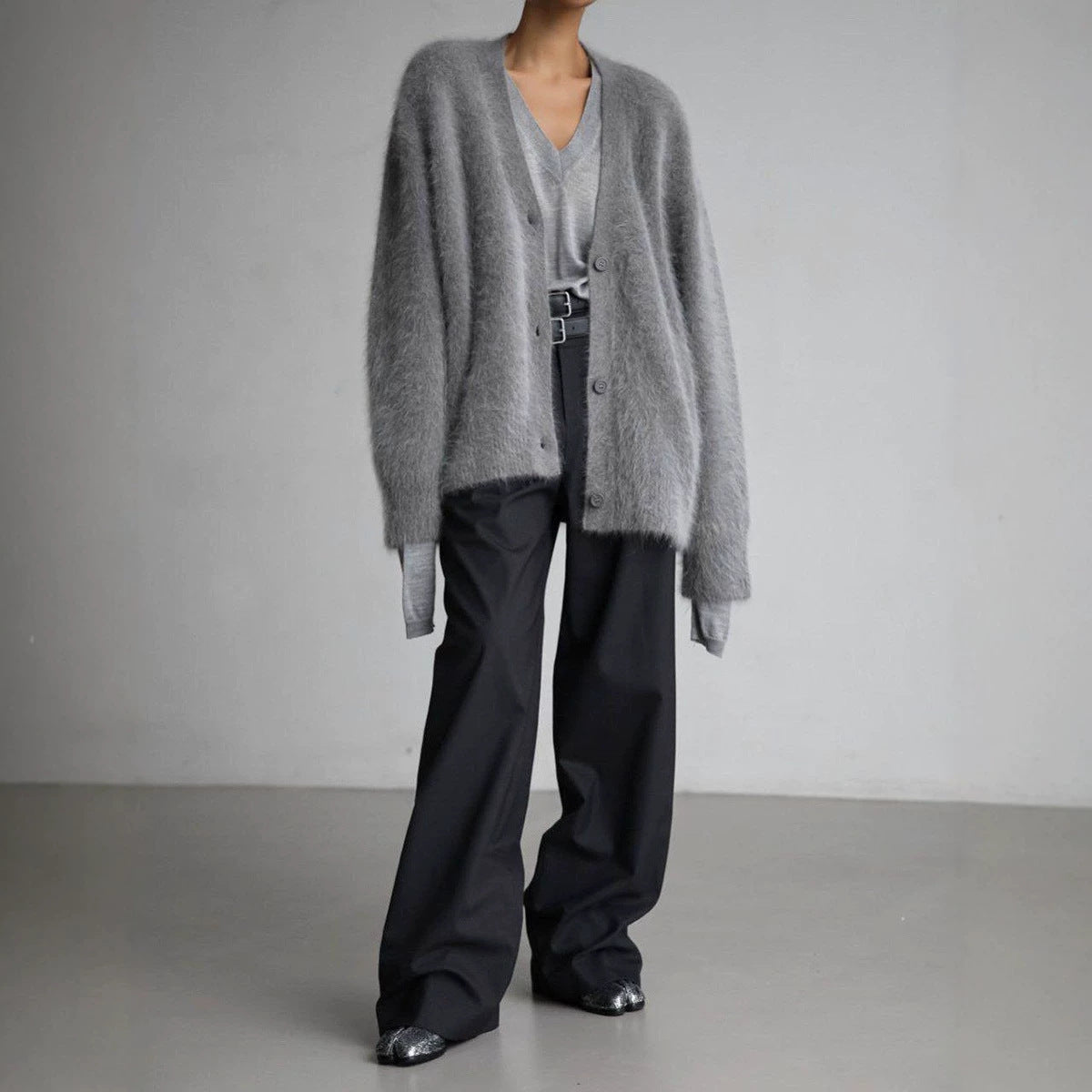 Damen Flauschige Mohair-Optik Strickjacke mit V-Ausschnitt und Oversize-Schnitt Chichicherry