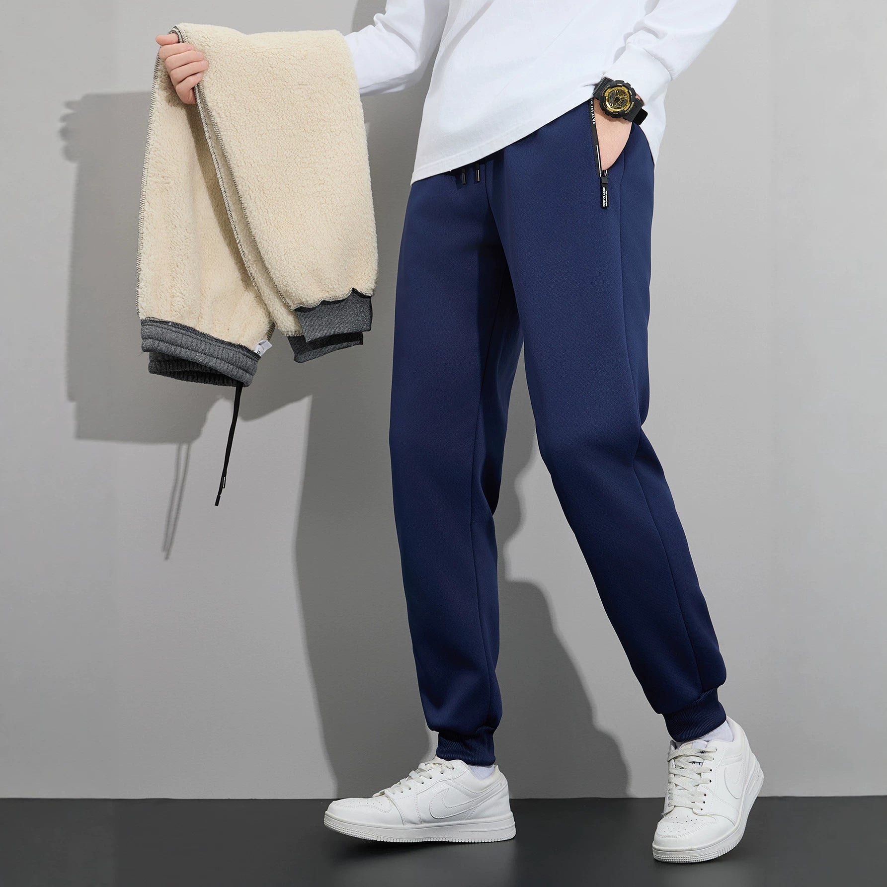 Men's Tapered Performance Jogging Pants with Elastic Waistband, Zipper Pockets & Ribbed Cuffs Chichicherry