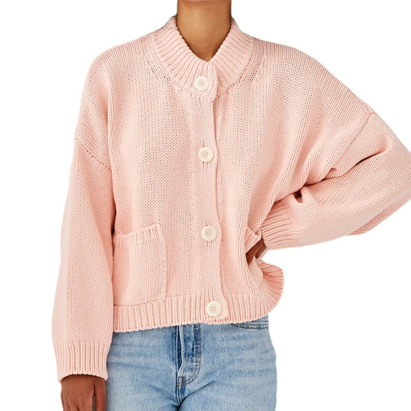 Women's Short Boxy Cardigan made of chunky knit with high button placket and side pockets Chichicherry
