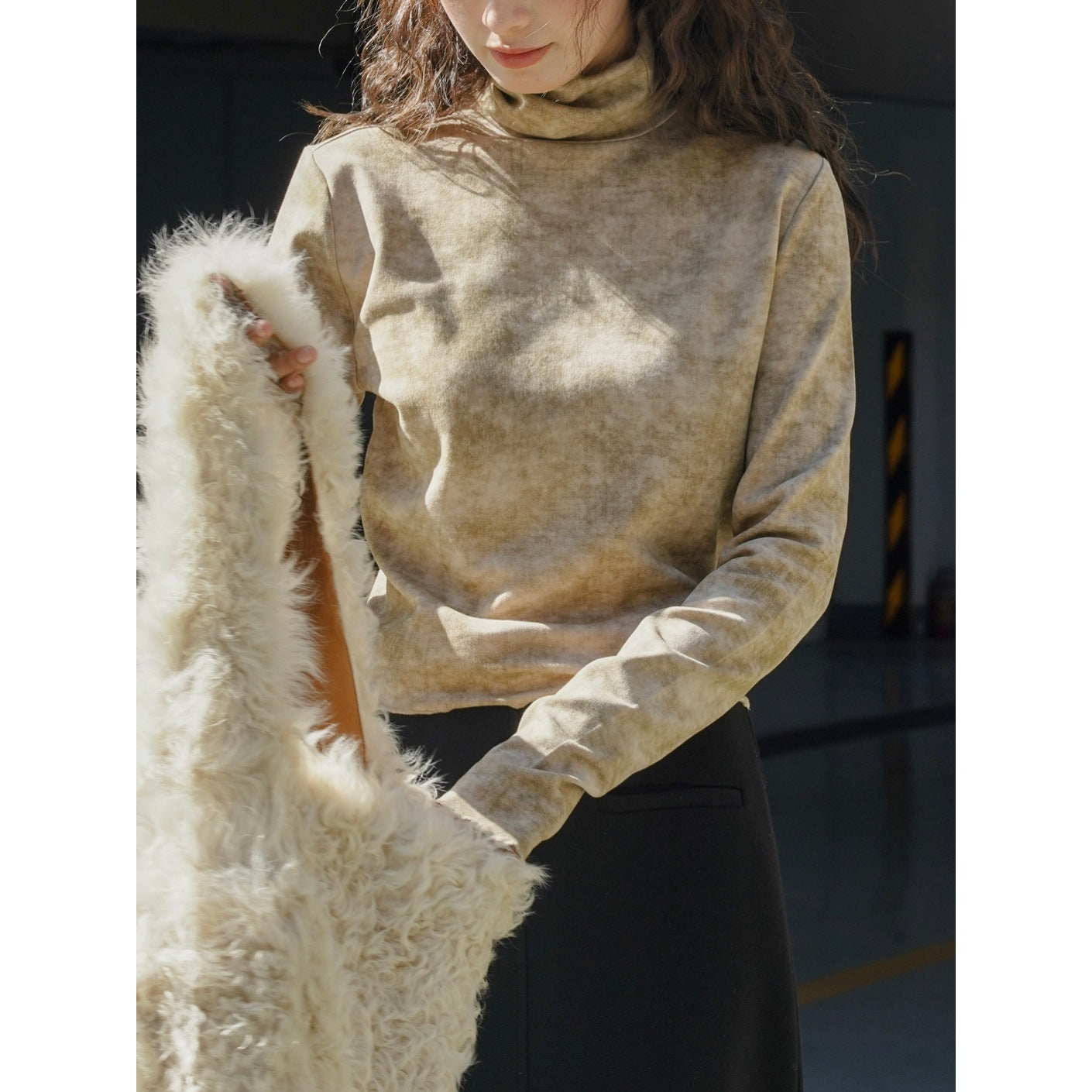 Women's Body-Hugging Long Sleeve Shirt with High Funnel Neck and Thumb Holes in Velvet Look Chichicherry