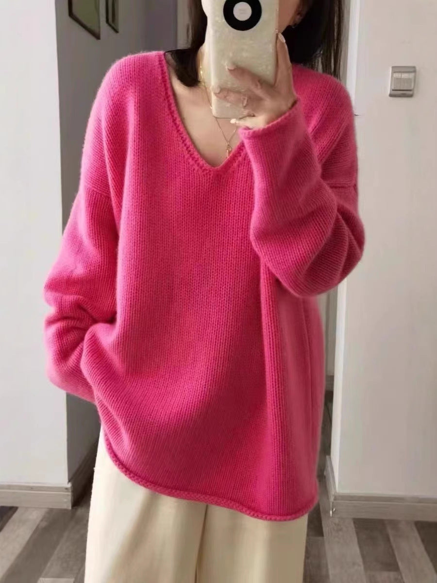 Women's Oversize V-neck Sweater in Mohair Look with Dropped Shoulder and Rounded Hem Chichicherry