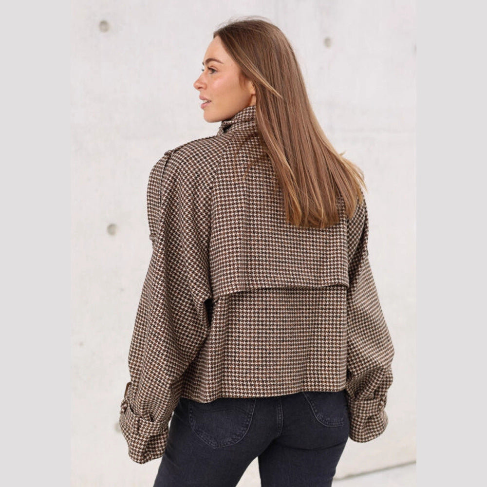 Women's short jacket in houndstooth pattern with double-breasted button placket, high stand-up collar, and balloon sleeves Chichicherry