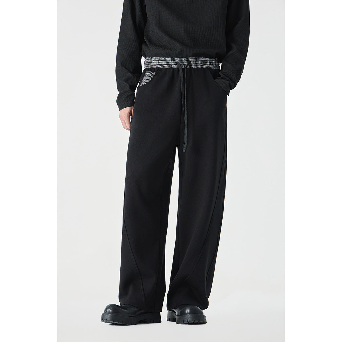 Women's Cropped Relaxed Jogging Pants with Elastic Drawstring, Check Detail and Decorative Seams