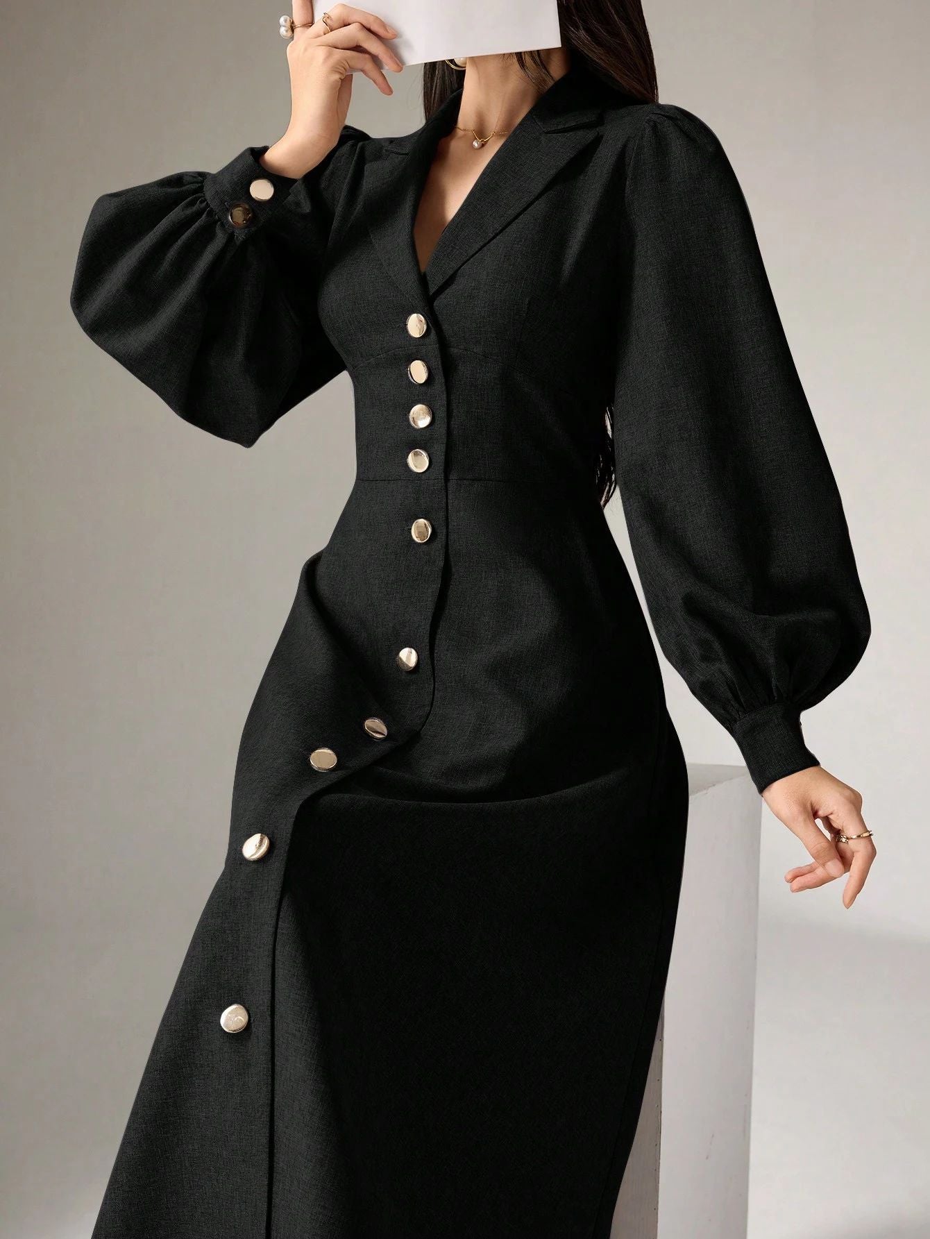 Damen Tailliertes Midikleid mit Ballonärmeln und Reverskragen Chichicherry