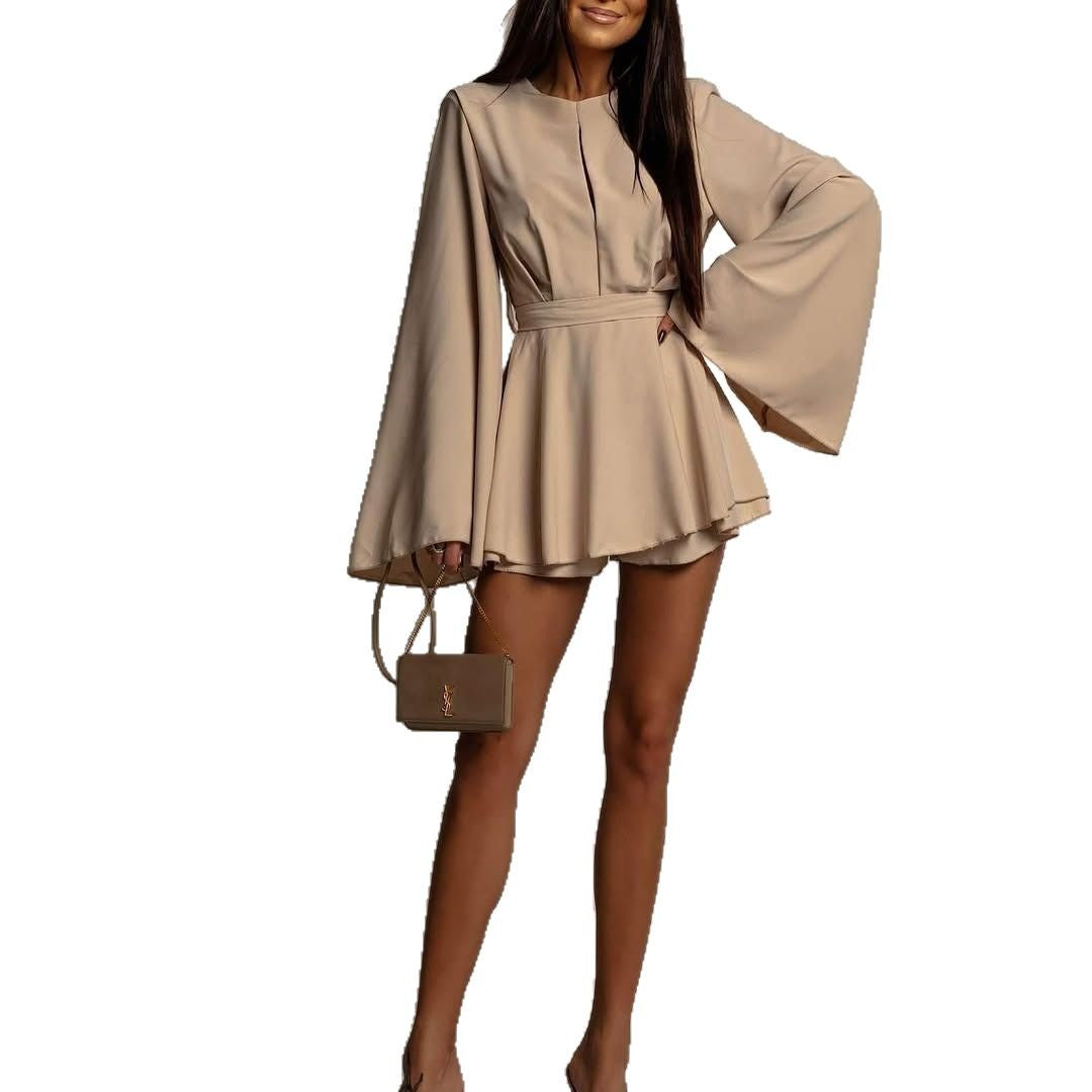 Damen Kurzer Playsuit mit weiten Kimonoärmeln und Taillengürtel Chichicherry