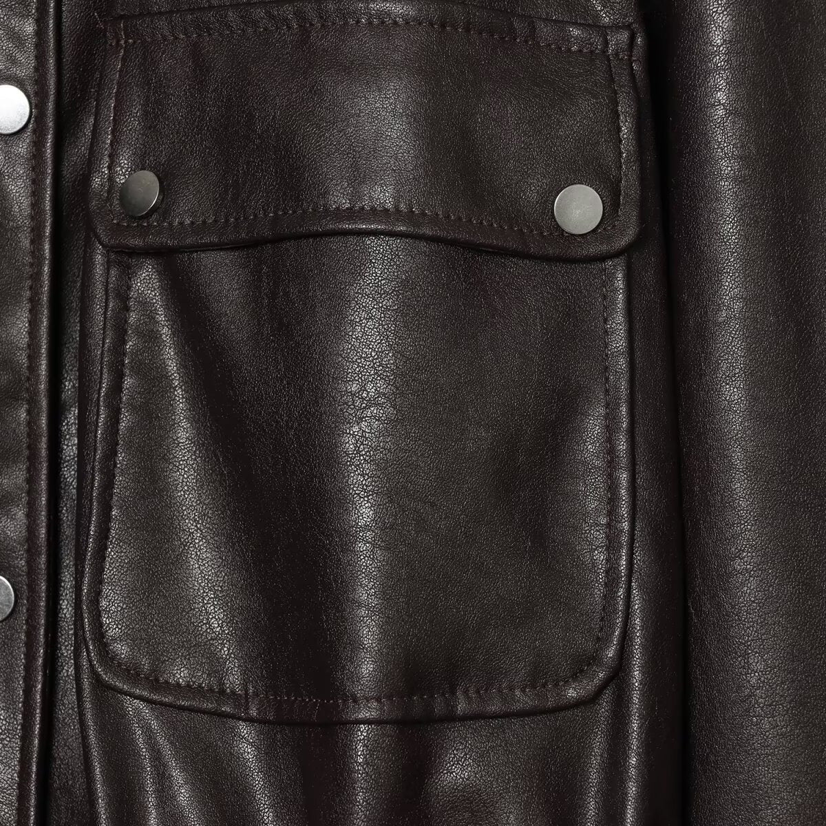 Women’s cropped jacket in oversized look made of faux leather with drawstring waist Chichicherry