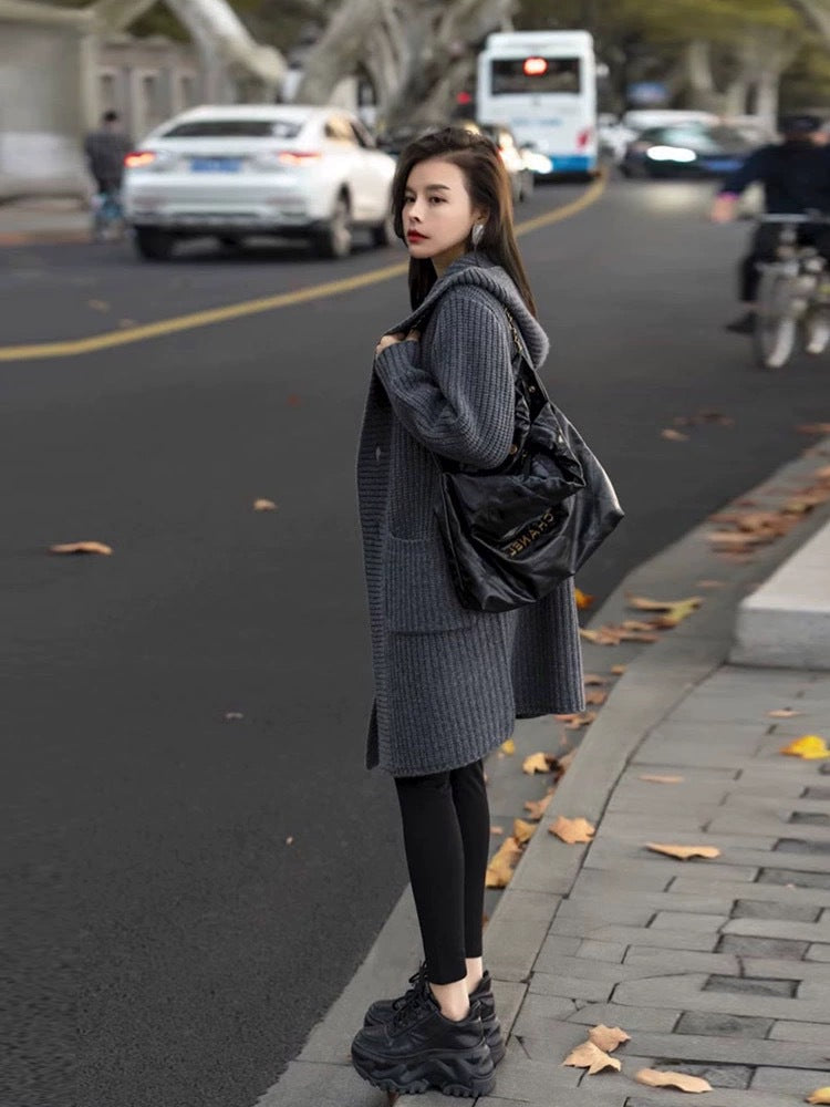 Women Long Hooded Cardigan made of bulky rib knit with pockets Chichicherry