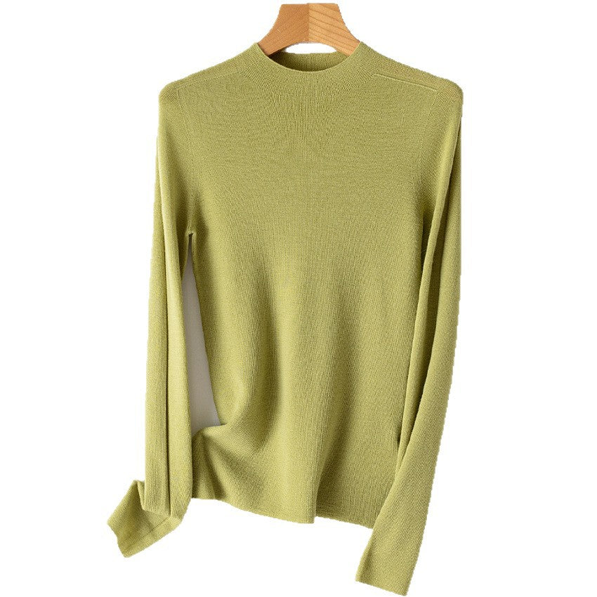 Women's fine knit pullover with stand-up collar and slim silhouette Chichicherry