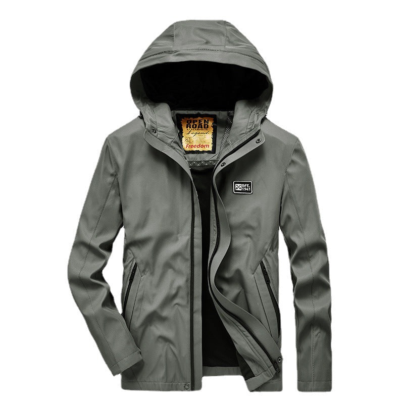 Men's lightweight water-repellent softshell jacket with hood, windproof cut, and zippered pockets Chichicherry