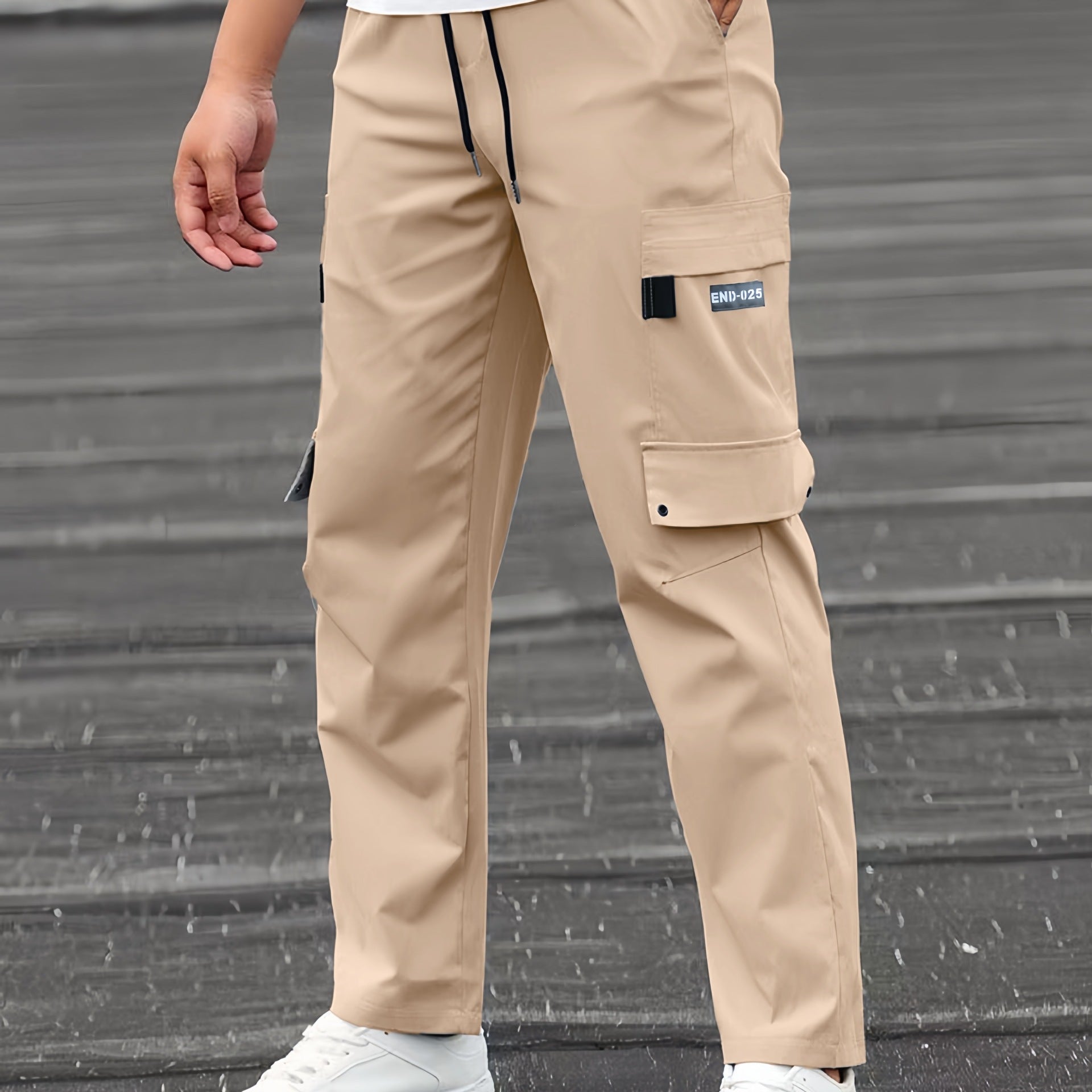 Men's utility cargo pants with drawstring waistband, straight leg and multiple pockets Chichicherry
