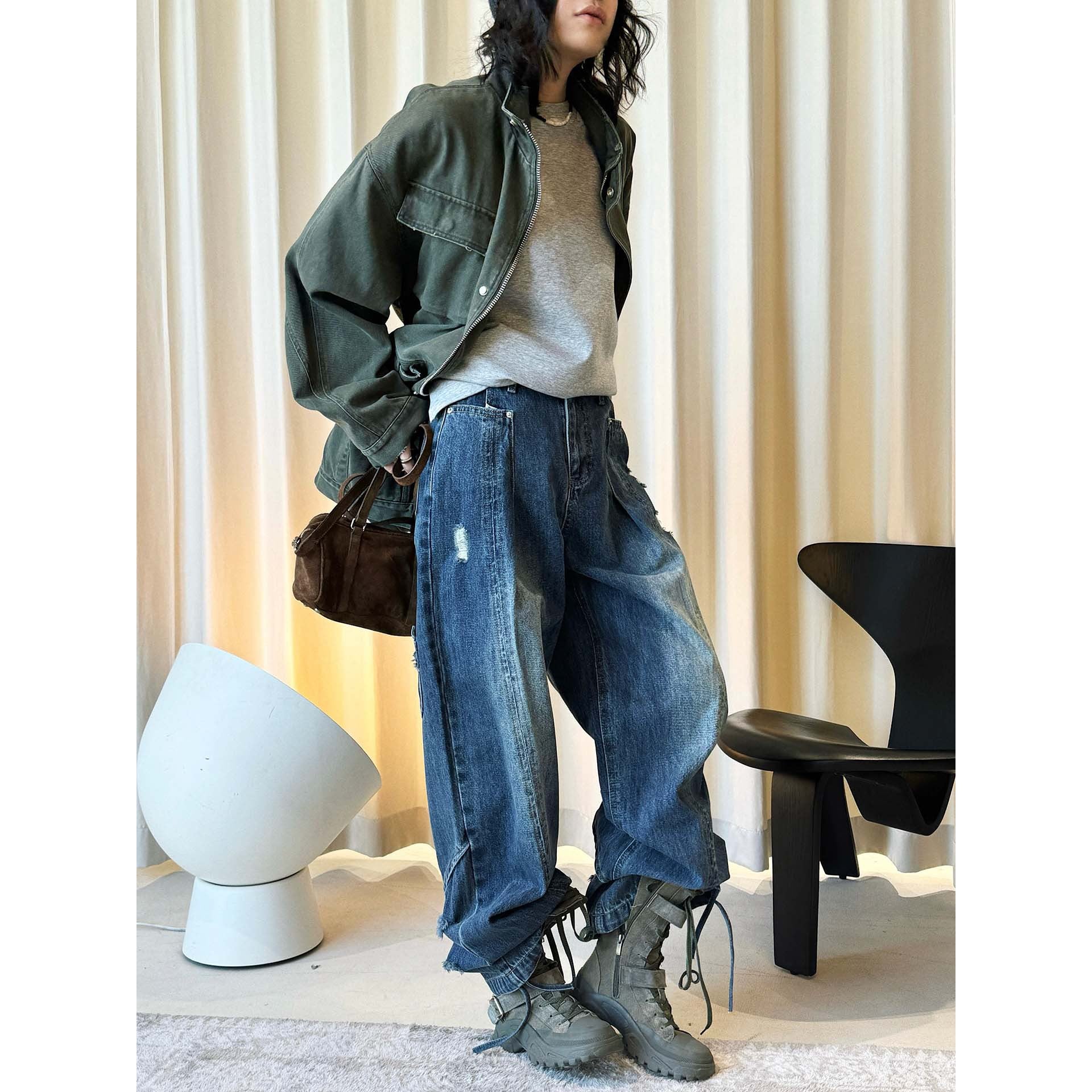 Women's Wide Baggy Jeans with Distressed Details and Cargo Pockets Chichicherry