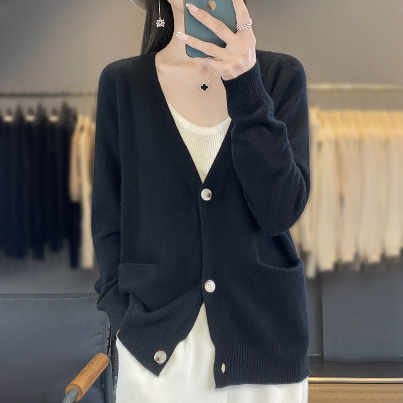 Women's Casual Fine Knit Cardigan with V-Neck, Patch Pockets and Wide Ribbed Hem Chichicherry