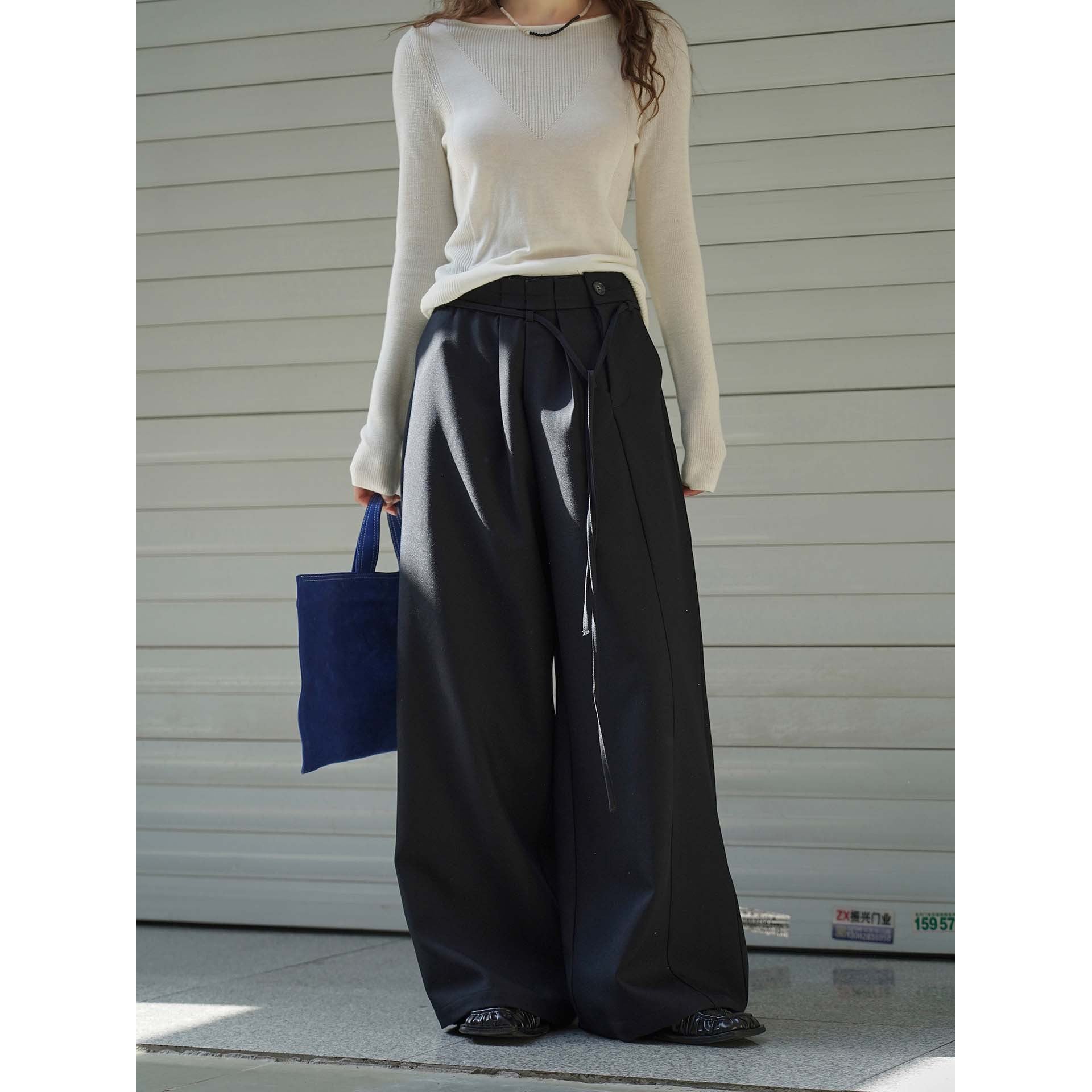 Women's Wide Pleated High-Waist Pants with Pleats and Waistband Chichicherry