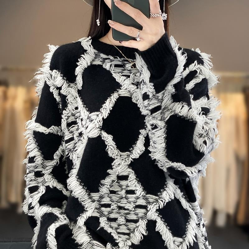 Ladies oversized knitted pullover with fringe diamond pattern and soft mohair look Chichicherry