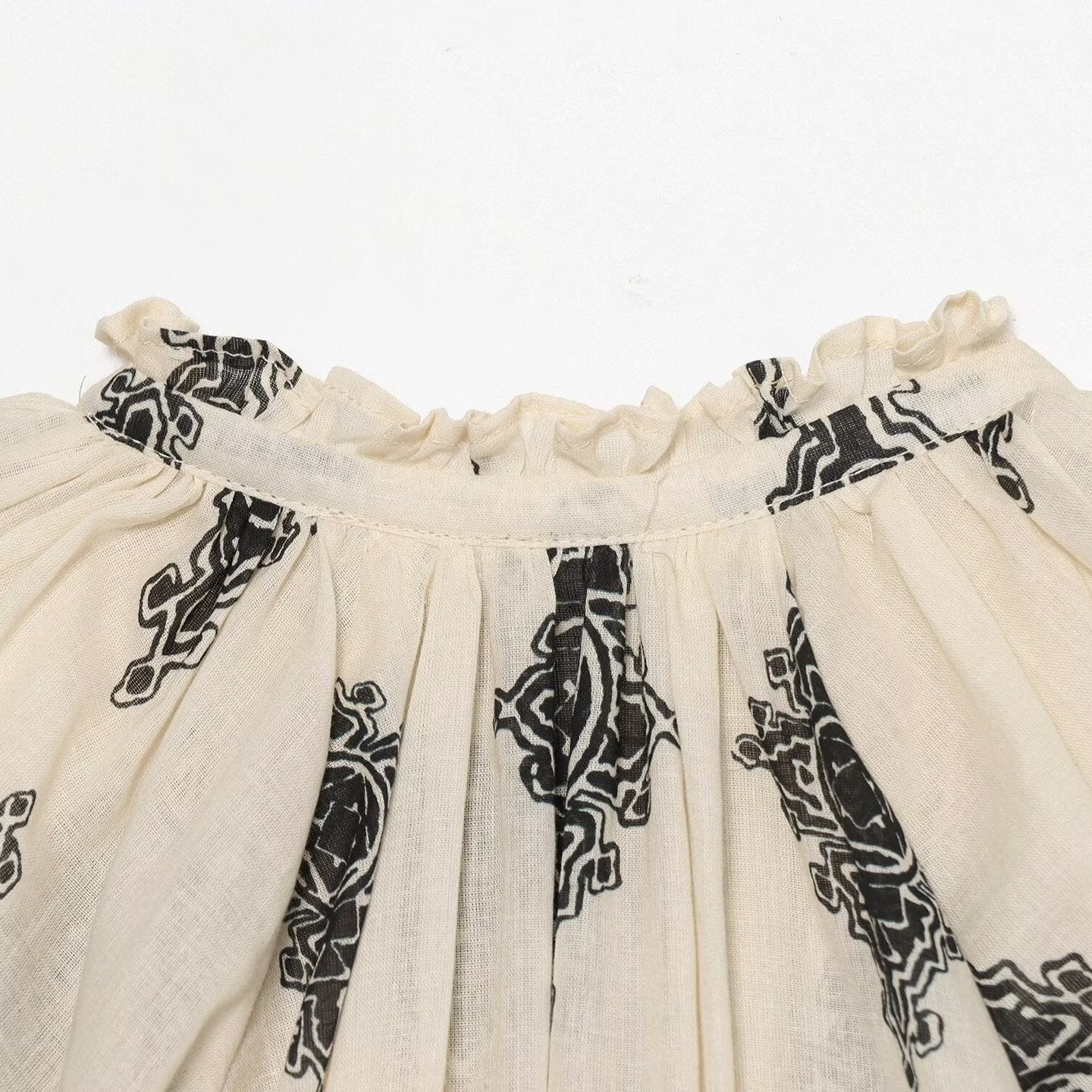 Women's Lightweight Chiffon Tunic with Ruffled Collar, Tie Band and Balloon Sleeves Chichicherry