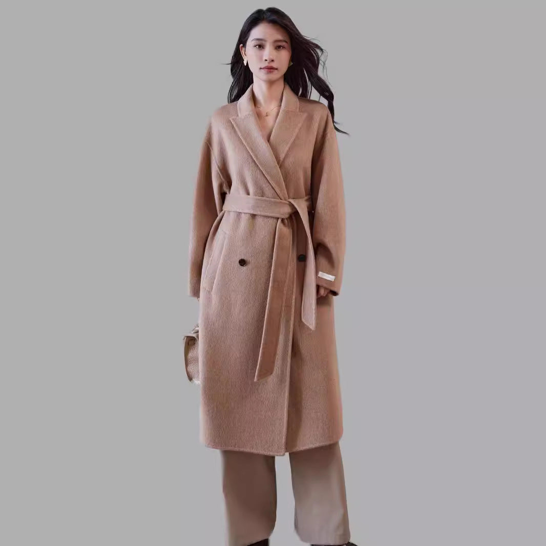 Women’s wool coat with tie belt and wide lapels Chichicherry