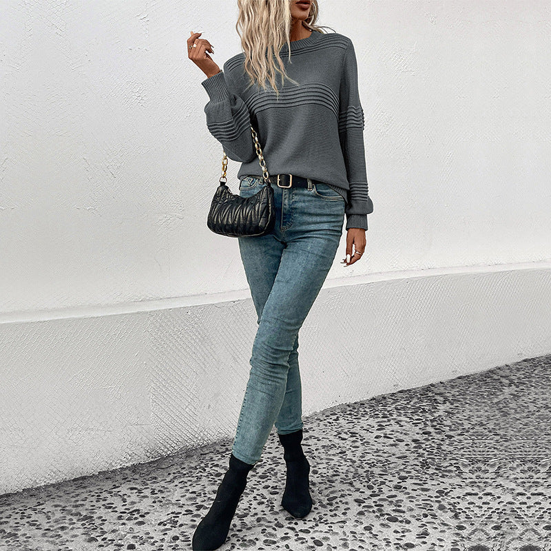 Women's fine knit sweater with horizontal ribbed yoke and ribbed cuffs Chichicherry