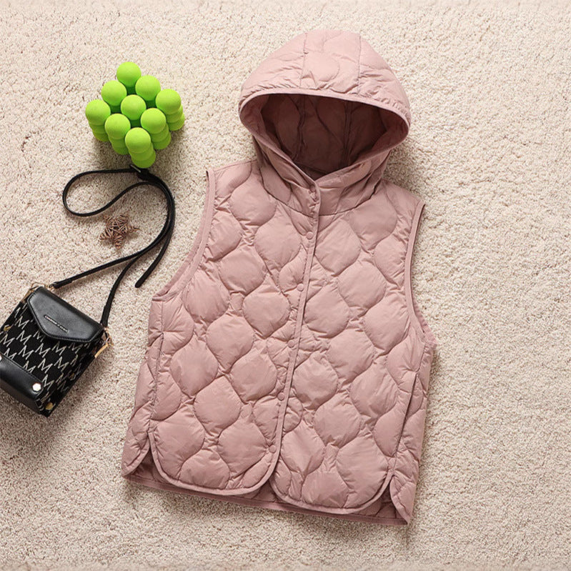 Women's ultra-light quilted hooded drop-stitched vest with tailored silhouette Chichicherry