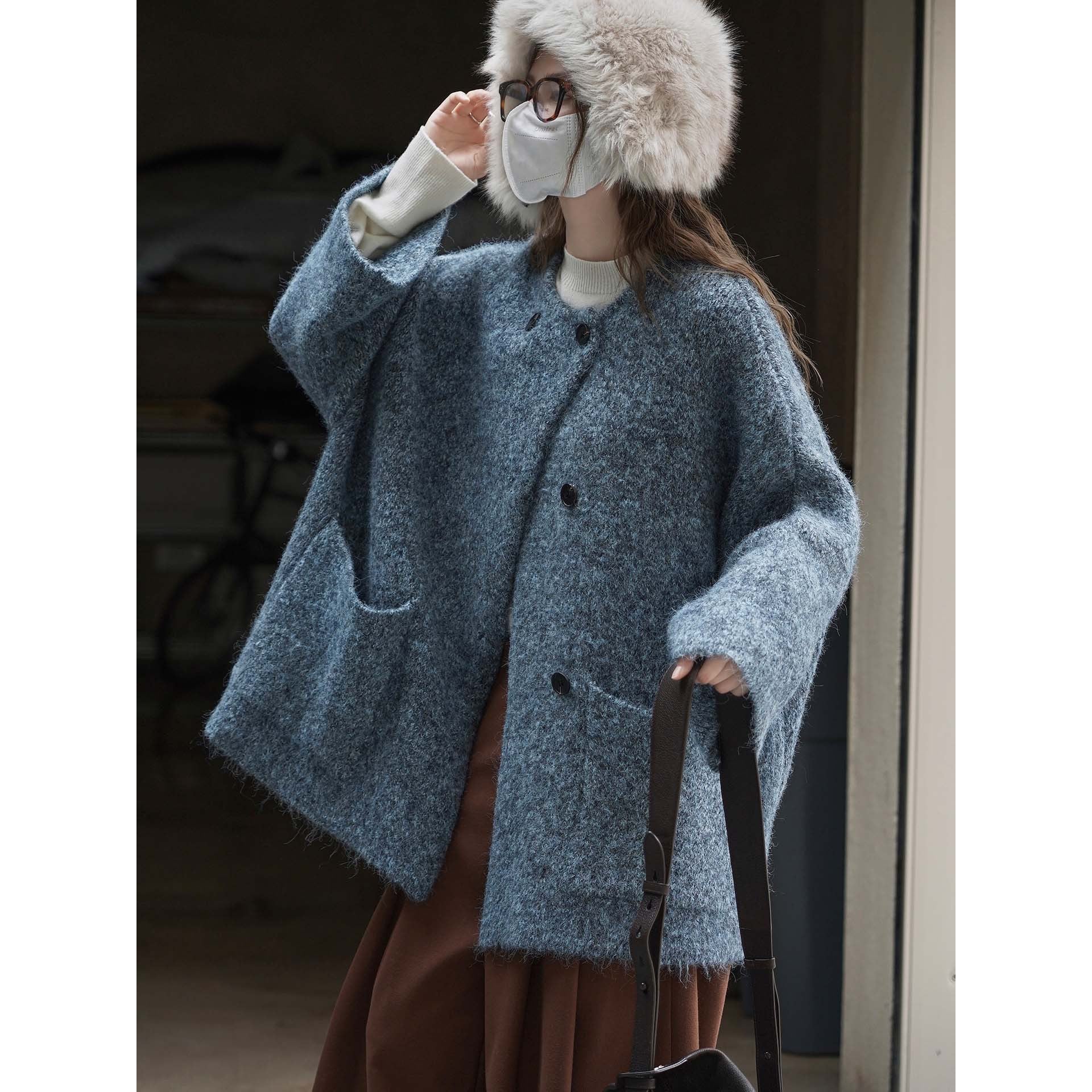Women's short jacket in mohair look with round neck, button placket, and patch pockets Chichicherry
