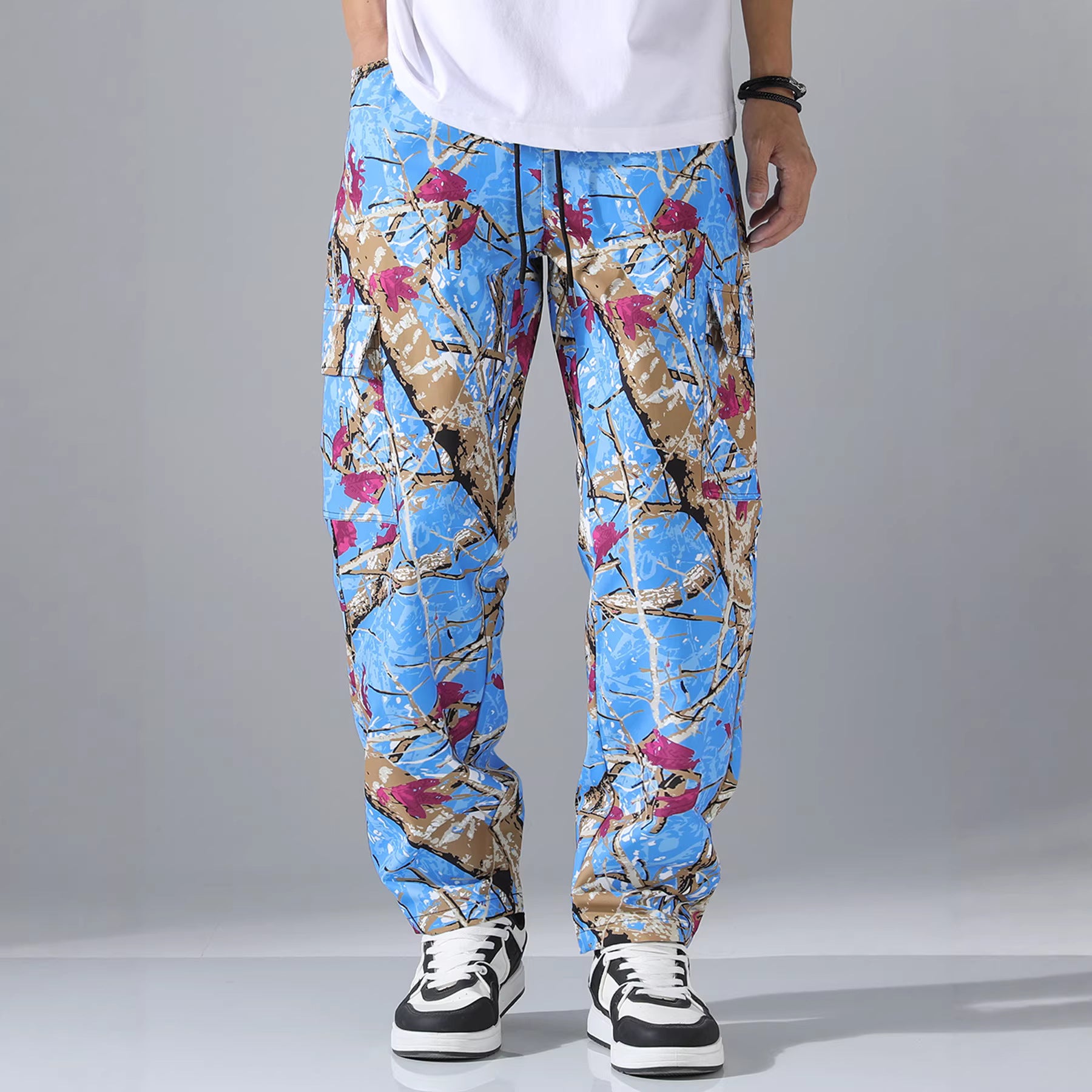 Men's Tapered Cargo Jogging Pants with Multi-Pockets, Drawstring & Utility Details Chichicherry