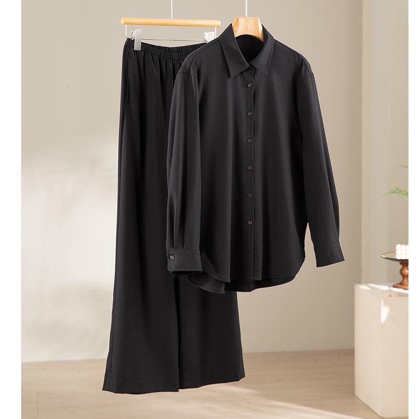 Women's Oversize Satin Blouse in Shirt Cut with Classic Collar and Rounded Hem Chichicherry