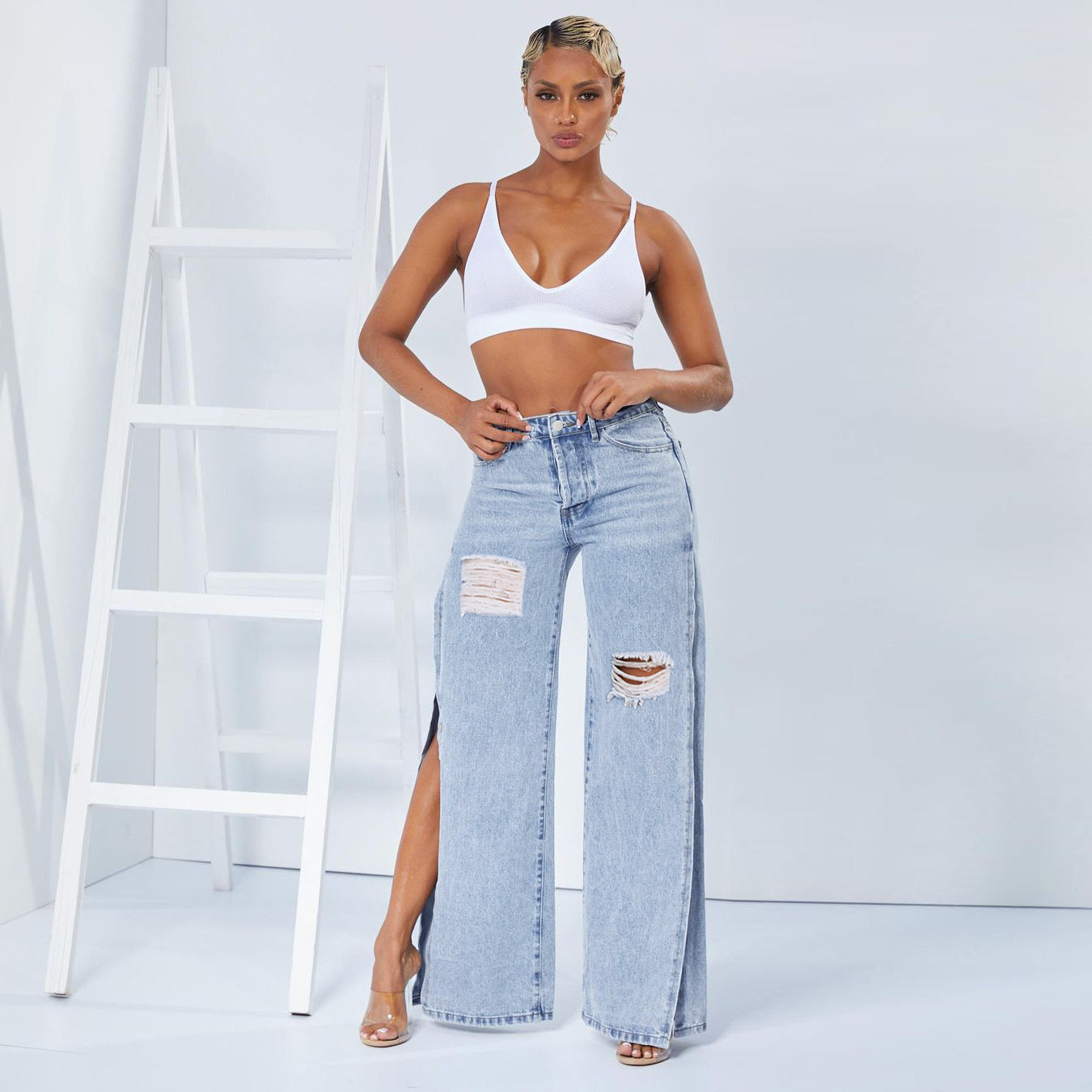 Ladies wide high-waist jeans with side leg slits, destroyed knee, and shaping waistband Chichicherry
