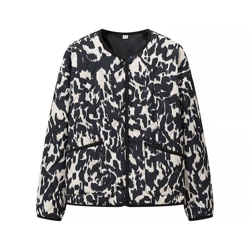 Women’s quilted jacket in oversized boxy cut with round neckline and abstract animal print Chichicherry