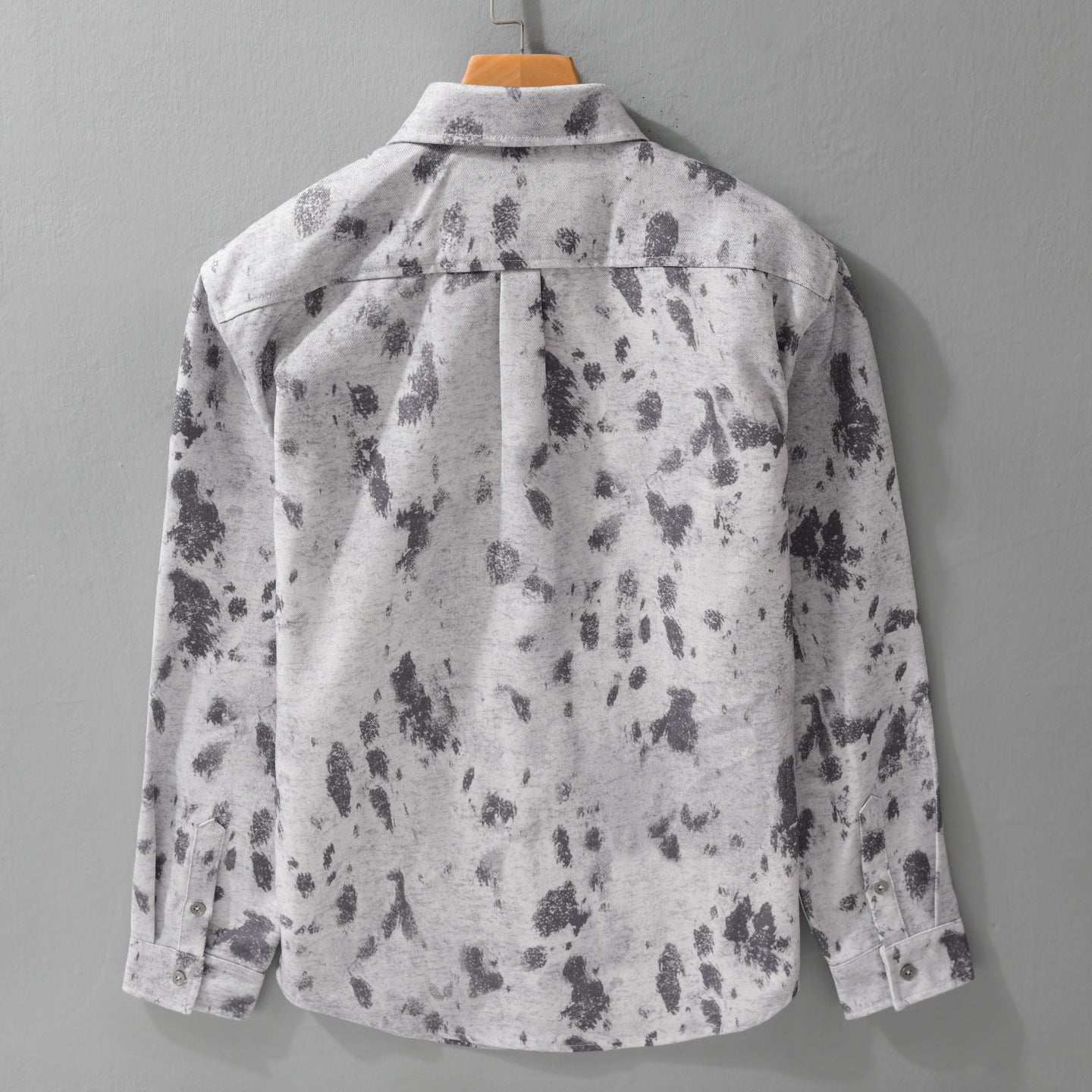 Men's Long-Sleeved Cotton Overshirt with Abstract Spray Pattern and Patch Chest Pocket Chichicherry
