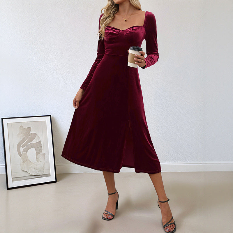 Women's velvet midi dress with heart-shaped neckline, tailored cut & high slit