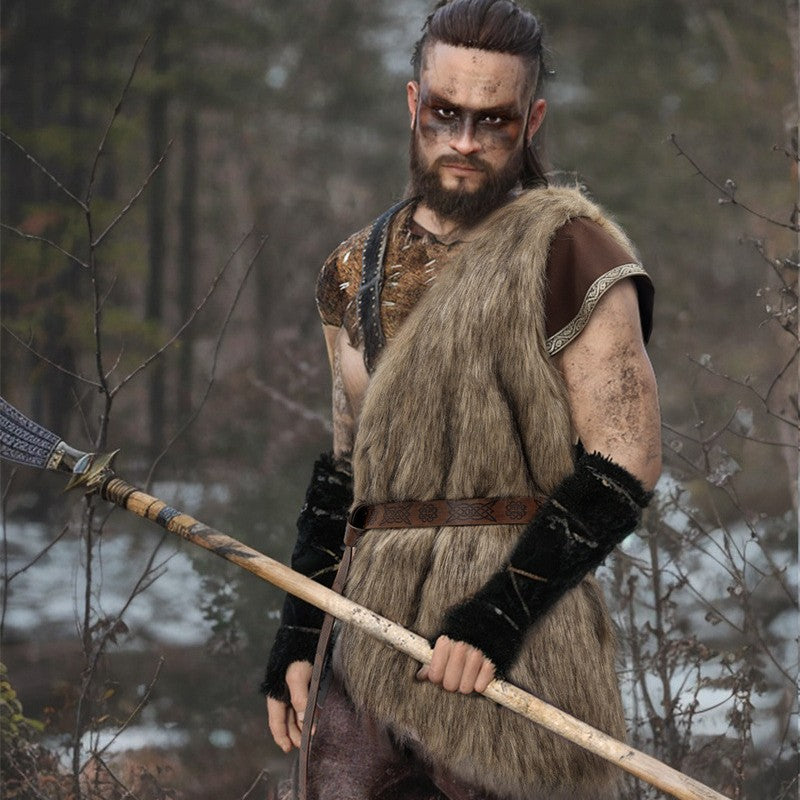 Unisex shoulder cape made of faux fur with decorative leather belt and asymmetrical cut Chichicherry