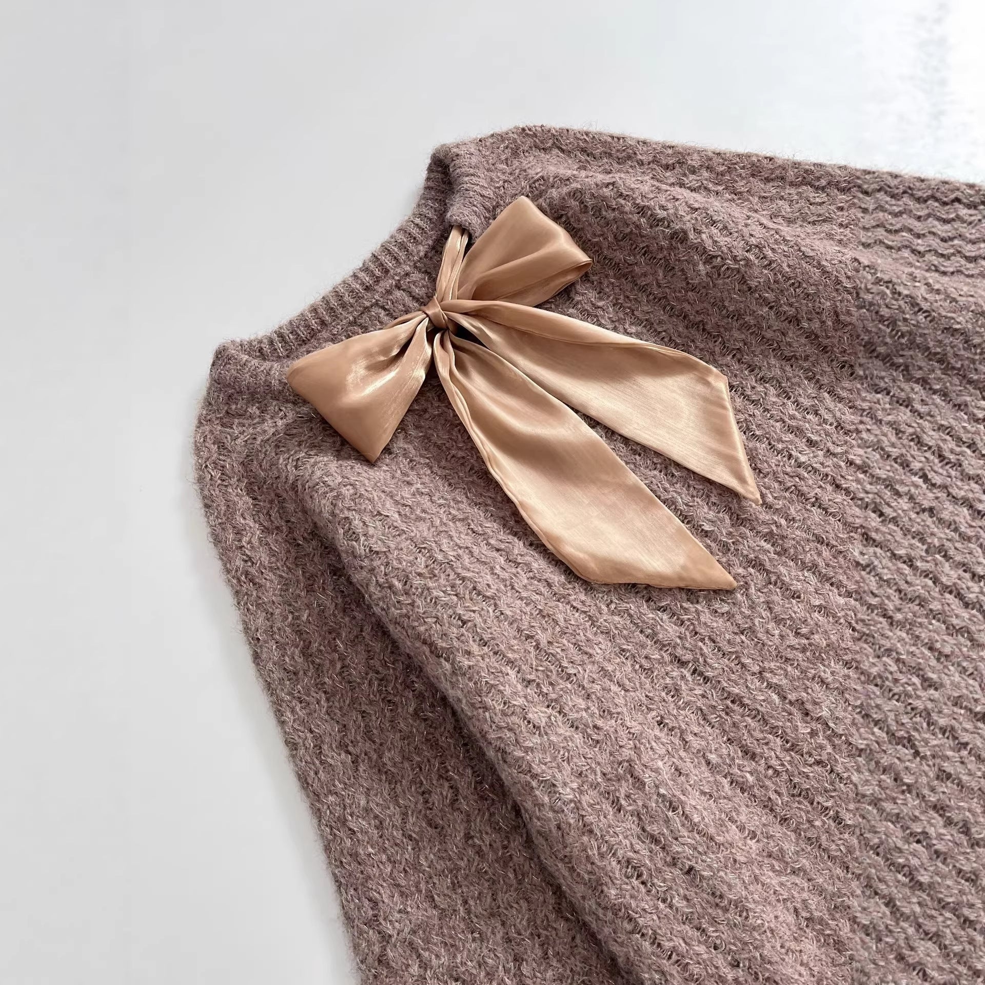 Women Oversize Mohair-Optics Knit Sweater with Back Bow Chichicherry