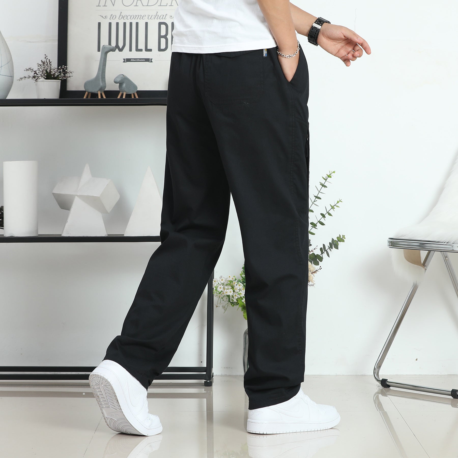 Men's Wide Cargo Pants in Utility Style with Side Zipper Pocket and Ergonomic Seams Chichicherry