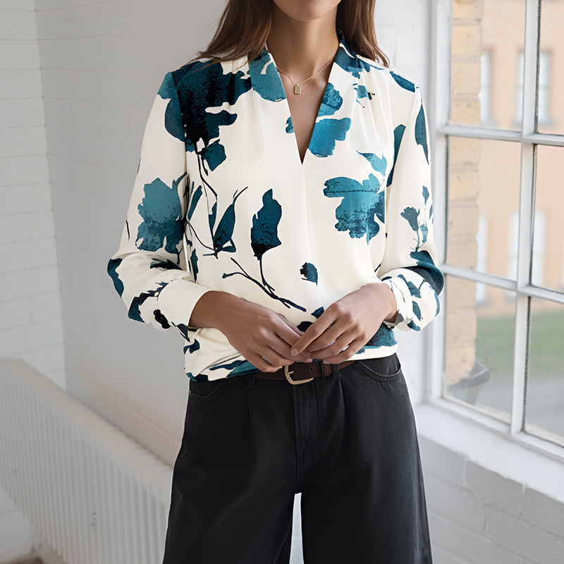 Women's viscose blouse with floral watercolor print, V-neck and cuffed sleeves