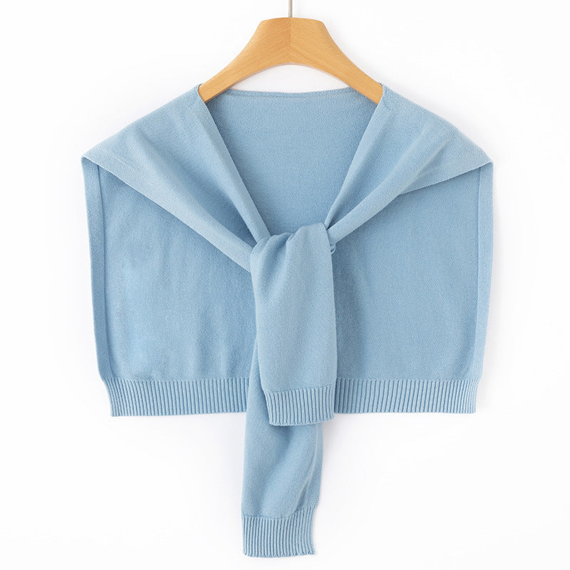 Women's knitted wrap as a shoulder warmer with BindChichicherryand Chichicherry