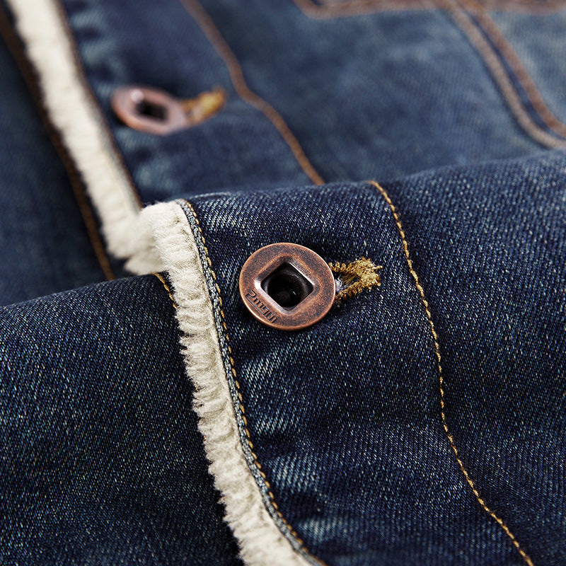 Men's denim jacket in trucker style with light mesh lining and structured seam design Chichicherry