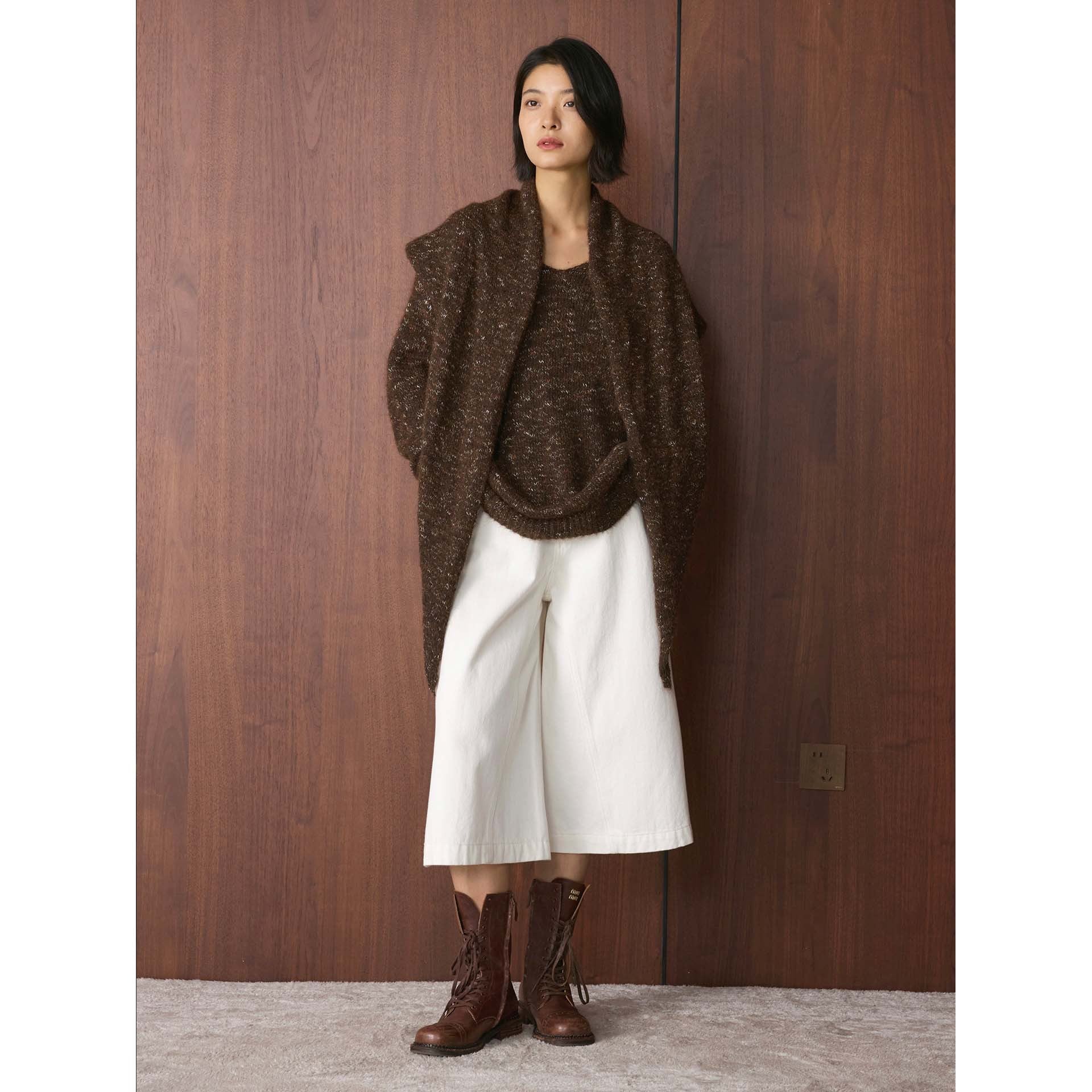 Women's oversized pullover made of fleck yarn with wide waterfall collar Chichicherry
