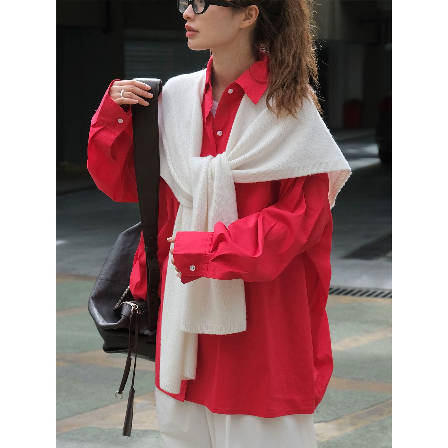 Women's Oversized Poplin Shirt Blouse with Extended Back and Boxy Silhouette Chichicherry