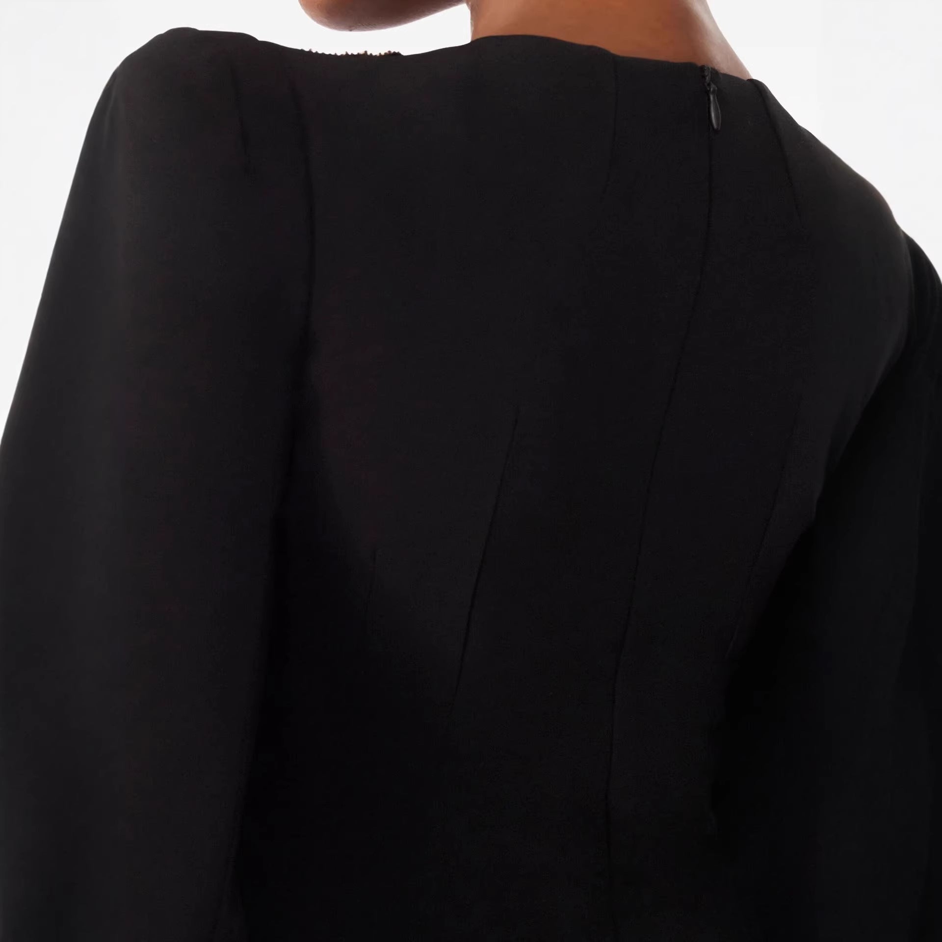 Women's Slim Evening Dress with Cape Sleeves and Tailored Cut Chichicherry