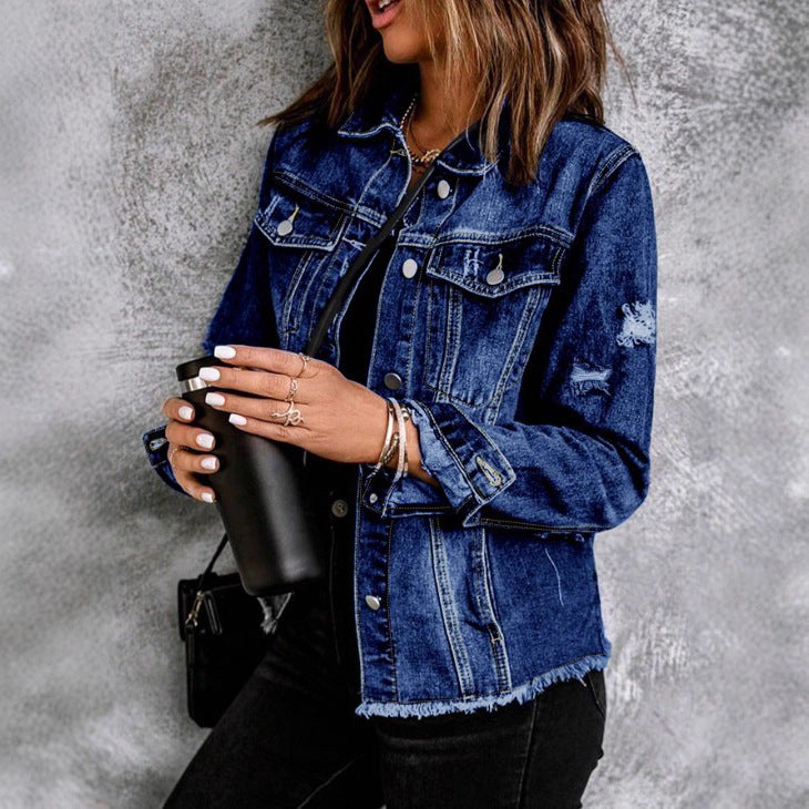 Women's Waist-Cinched Denim Trucker Jacket with Light Destroyed Effect and Fringed Hem Chichicherry